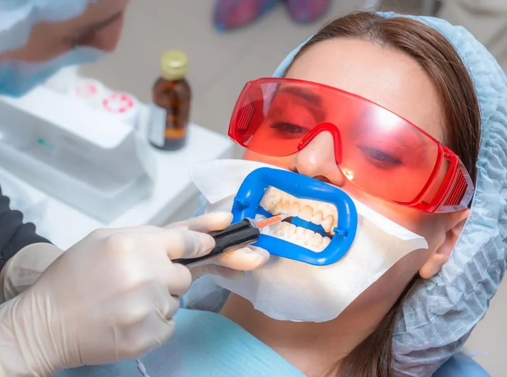 white-tooth-clinic-treatment